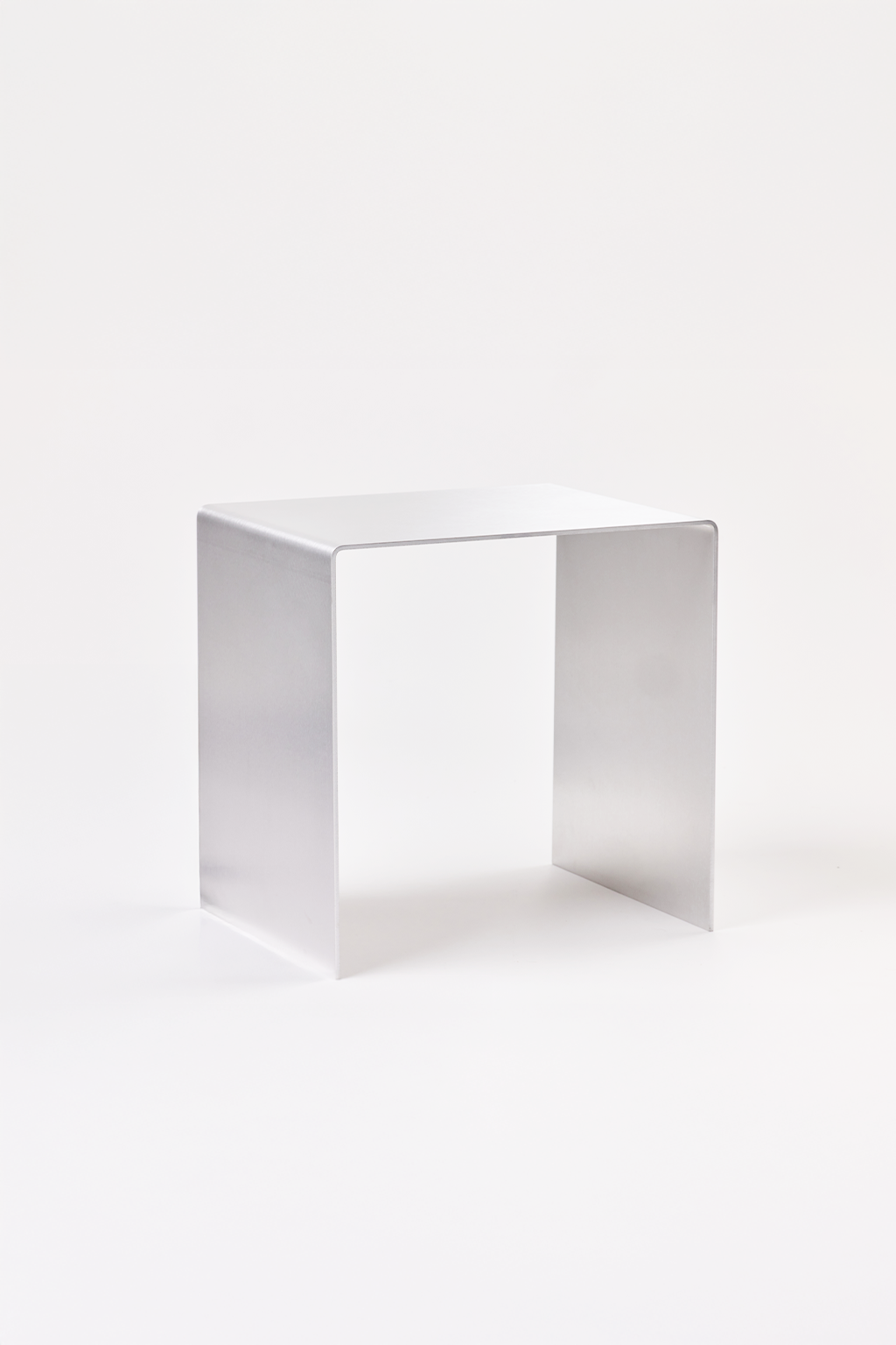 FARO_1 | Corner table, 40 cm